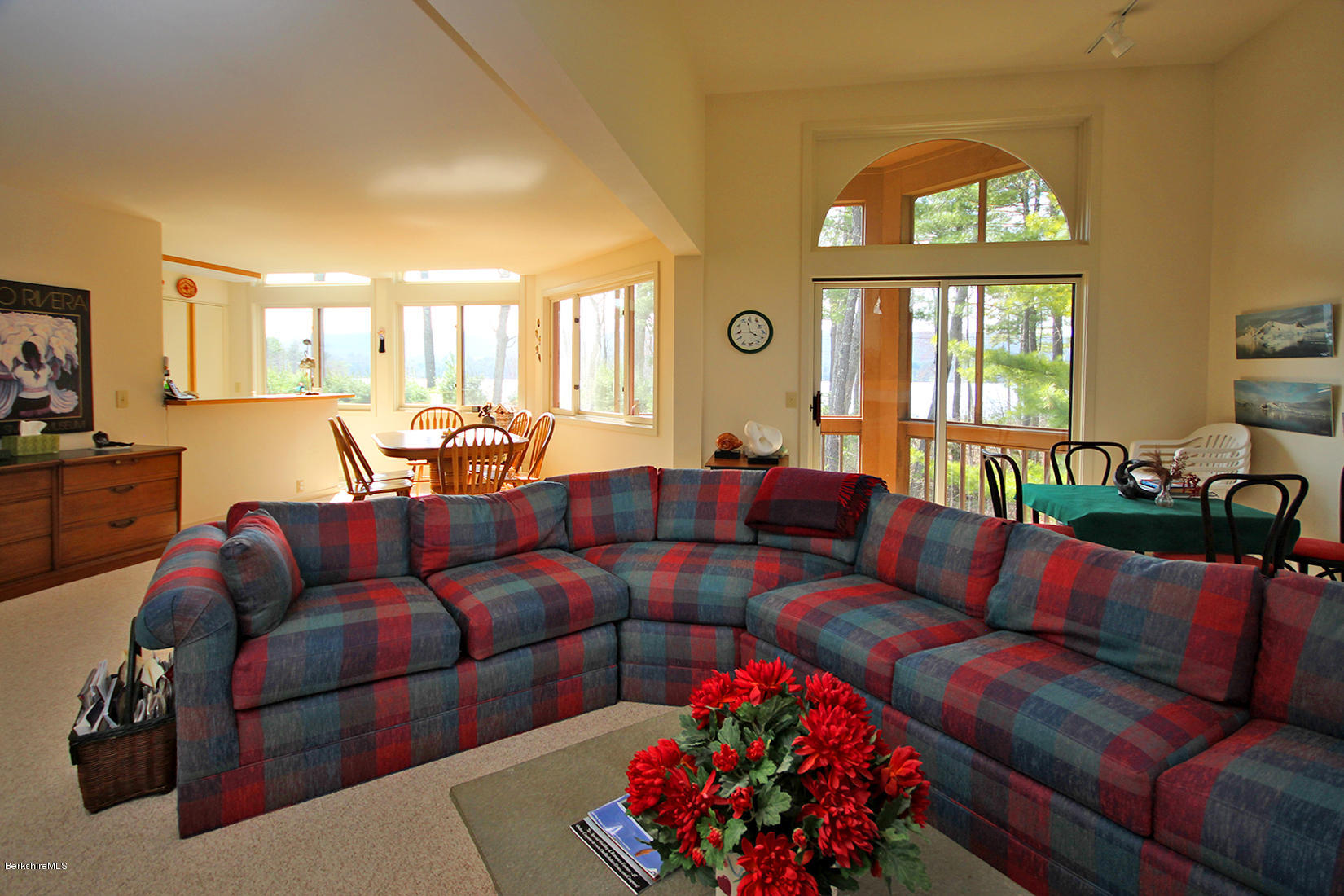 19 Hawthorne Road, Unit 13A Stockbridge, MA 01240 - Photo 5 of 25 LIVING/DINING