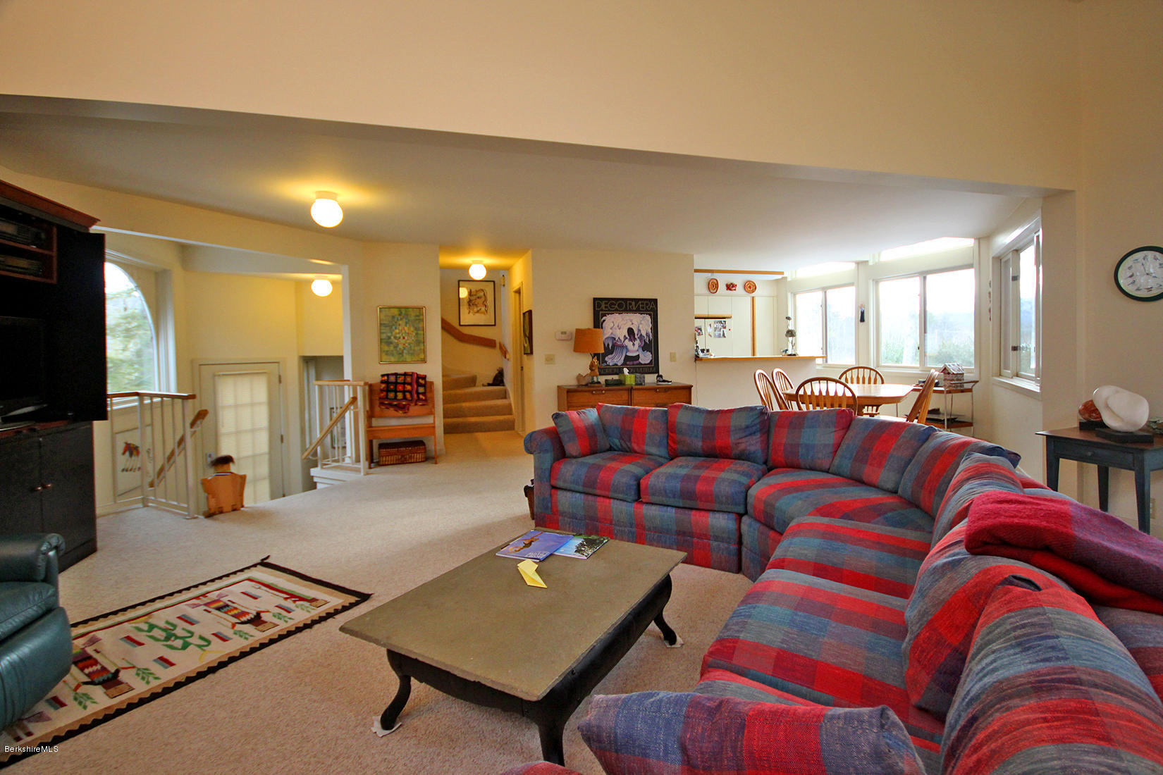 19 Hawthorne Road, Unit 13A Stockbridge, MA 01240 - Photo 9 of 25 LIVING OPEN TO DINING/KITCHEN