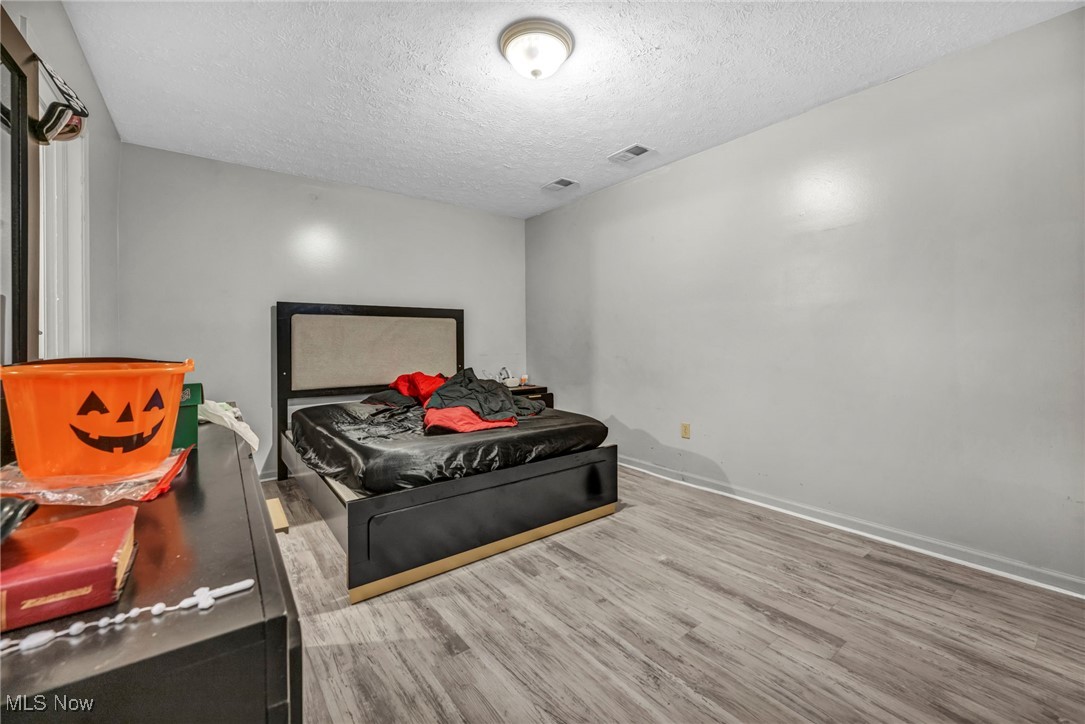4390 Sexton Road Cleveland, OH 44105 - Photo 23 of 30