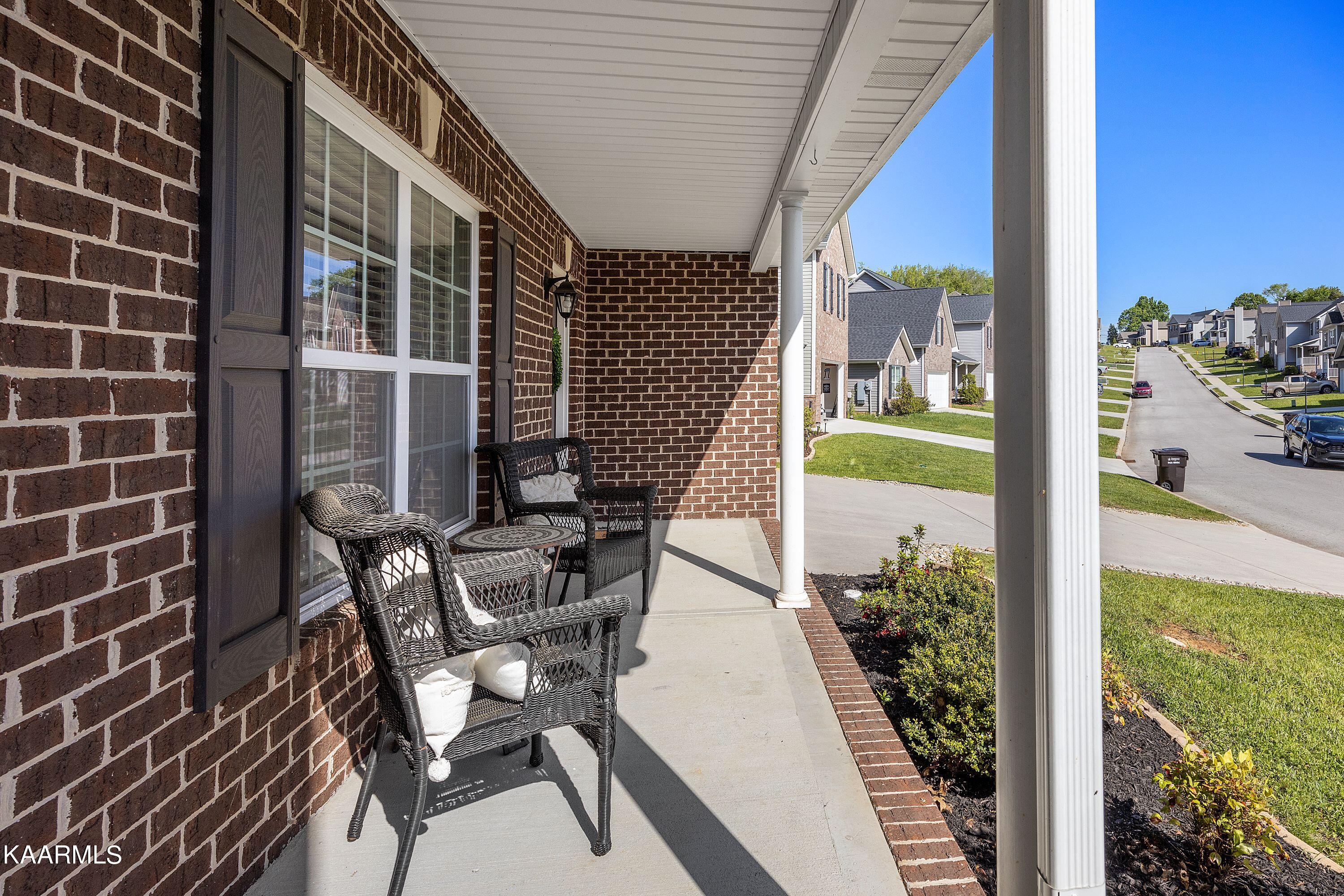 7415 Ladd Road Powell, TN 37849 - Photo 3 of 37 A3_JY4A4633_RZ
