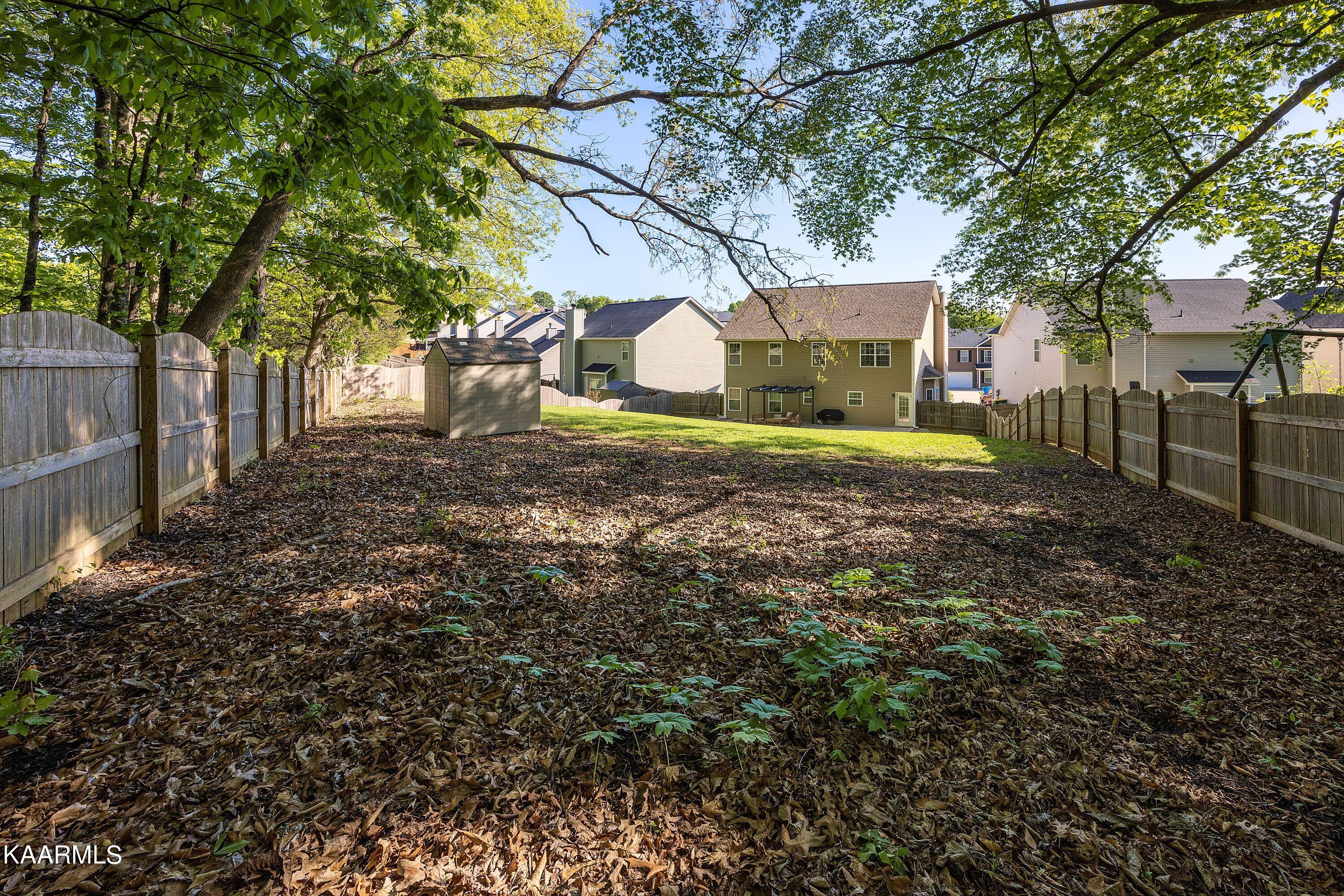 7415 Ladd Road Powell, TN 37849 - Photo 36 of 37 Y5_JY4A4516_RZ