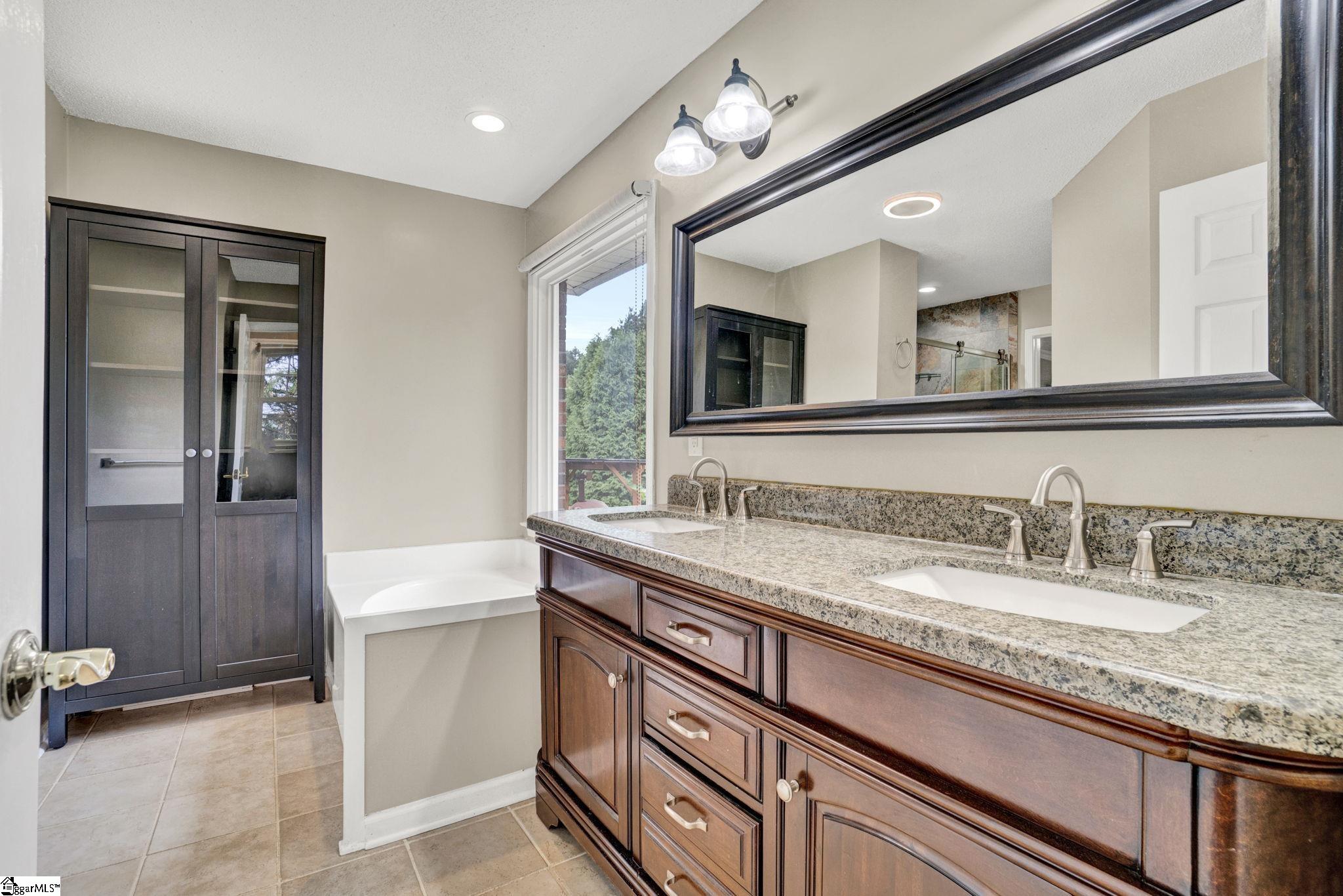 506 Silver Ridge Drive Greer, SC 29651 - Photo 23 of 41 Gallery Image 23