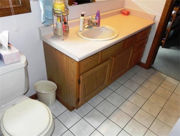 215 Old Webster Road Oxford, MA 01540 - Photo 11 of 19 Gallery Image 11