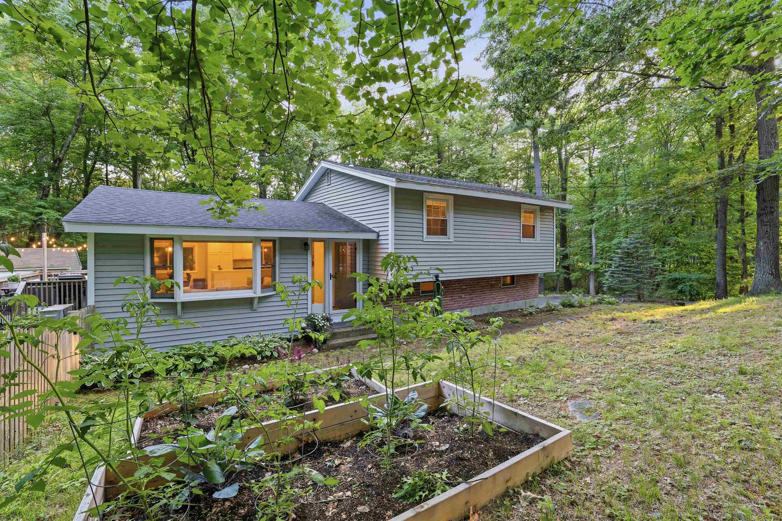 65 Londonderry Road Windham, NH 03087 - Photo 1 of 34