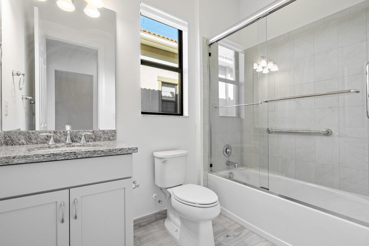 11927 Leon Circle Parkland, FL 33076 - Photo 22 of 37 Bathroom #2