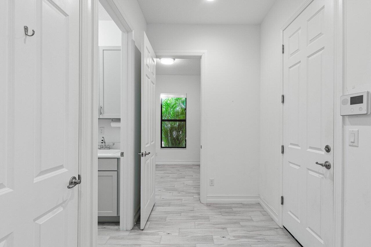 11927 Leon Circle Parkland, FL 33076 - Photo 24 of 37 Mudroom