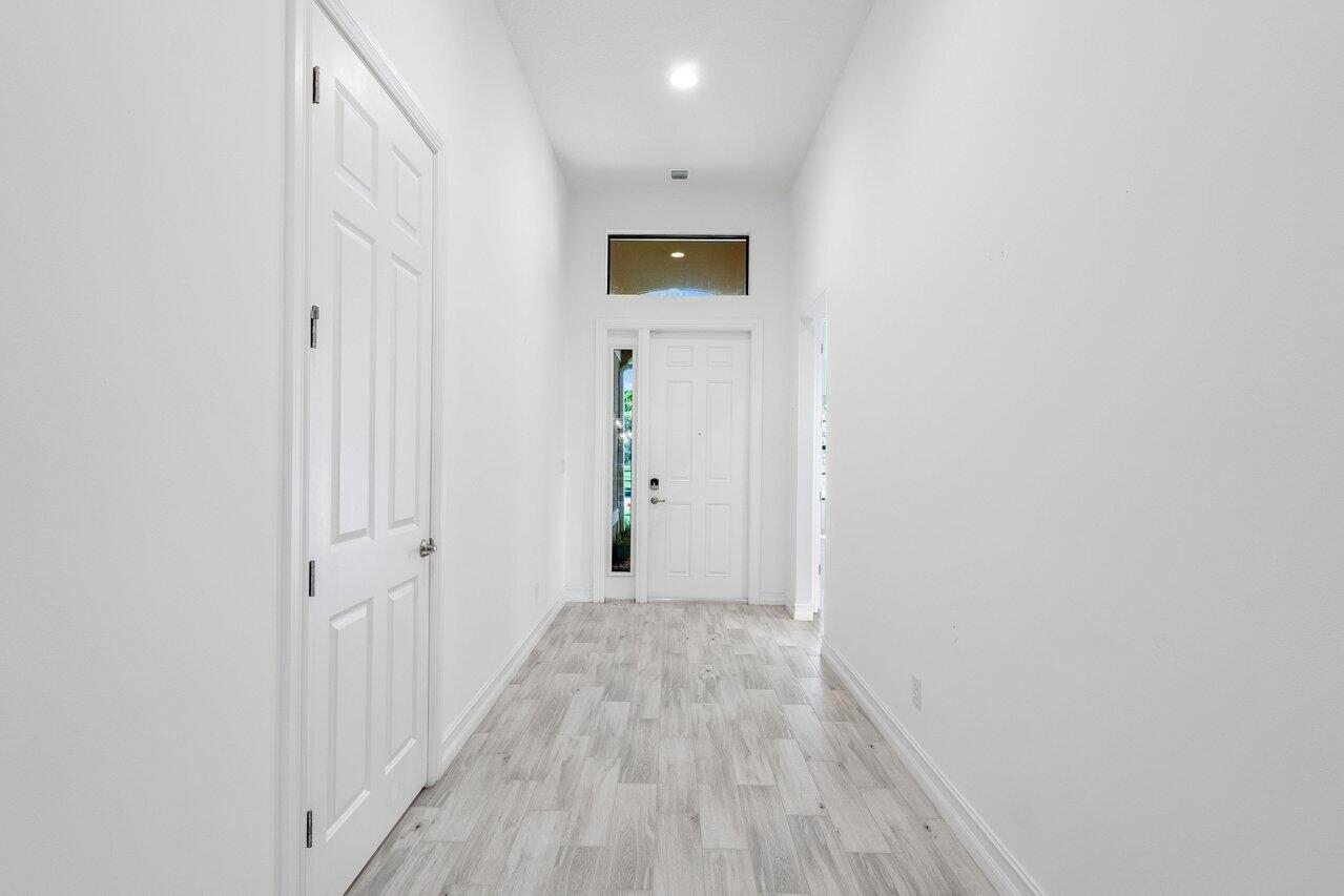 11927 Leon Circle Parkland, FL 33076 - Photo 3 of 37 Foyer