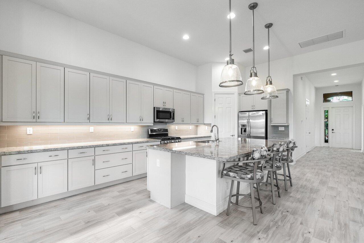 11927 Leon Circle Parkland, FL 33076 - Photo 9 of 37 Kitchen