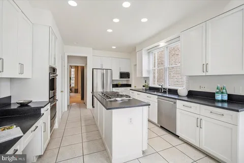 $1,550,000 | 10409 Democracy Lane, Potomac, MD 20854