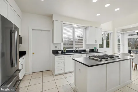 $1,550,000 | 10409 Democracy Lane, Potomac, MD 20854