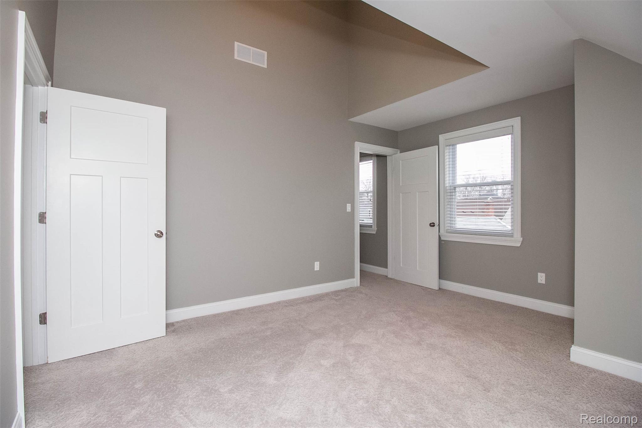 2189 Franklin Road Berkley, MI 48072 - Photo 35 of 43 36.jpg