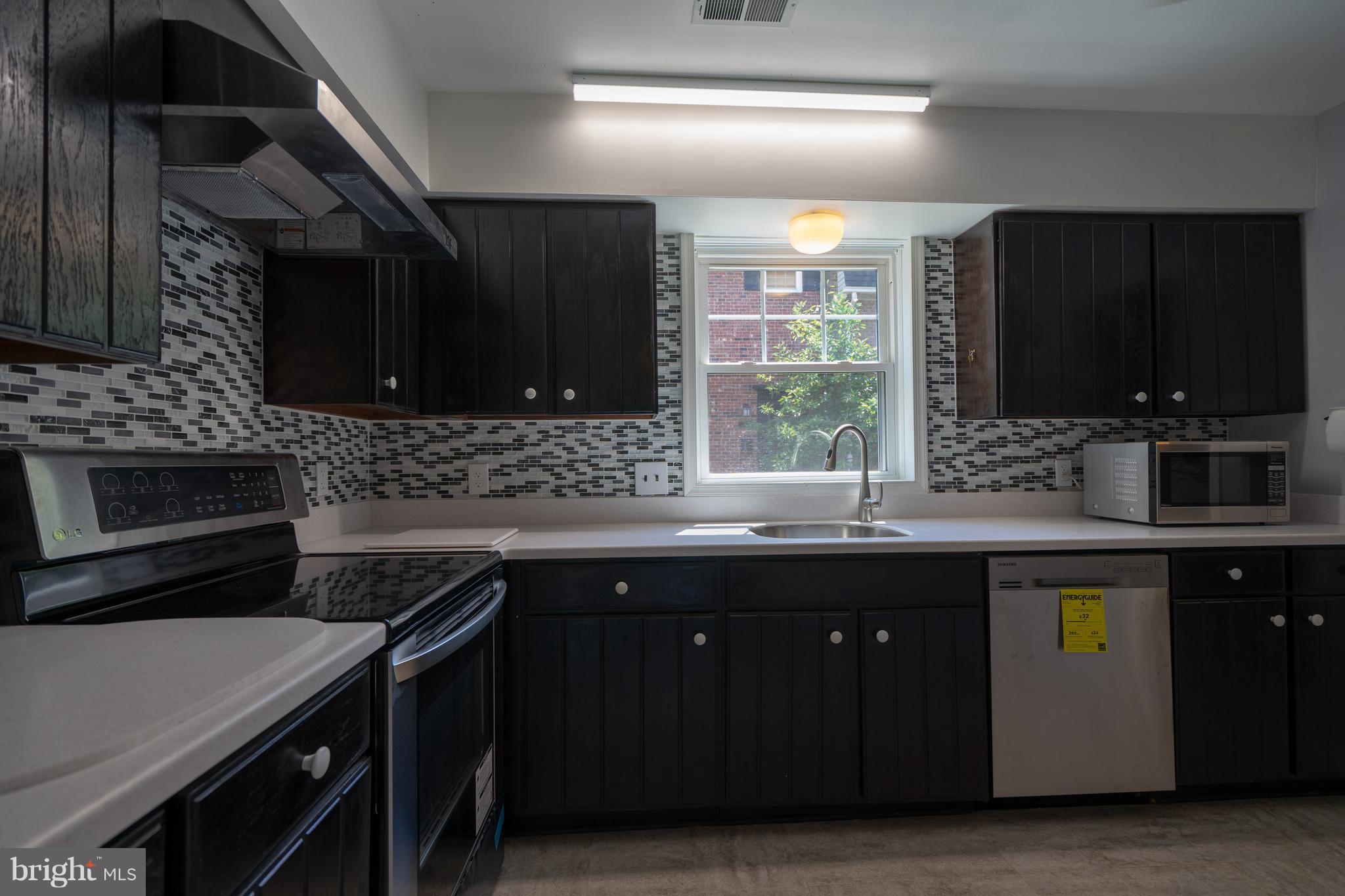 3857 Chain Bridge Road Fairfax, VA 22030 - Photo 7 of 30 New stainless appliances