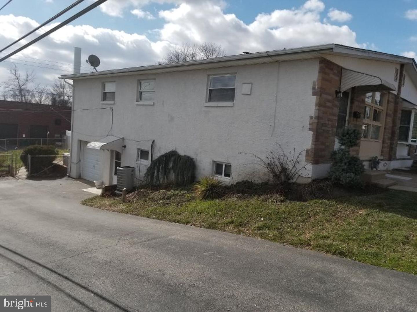 513 Palmer Road Conshohocken, PA 19428 - Photo 2 of 13 Gallery Image 2