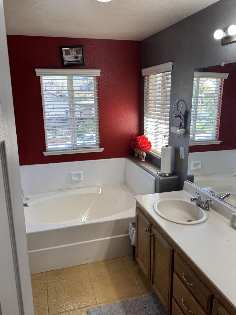 1231 Carmelo Soledad, CA 93960 - Photo 17 of 21