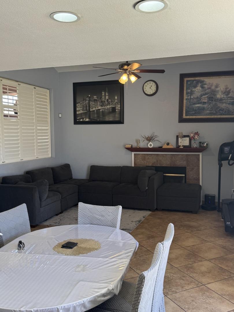 1231 Carmelo Soledad, CA 93960 - Photo 5 of 21