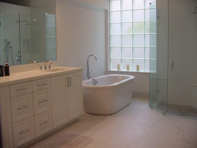 4247 Northwest 64th Lane Boca Raton, FL 33496 - Photo 14 of 22 Master Bathroom - 3