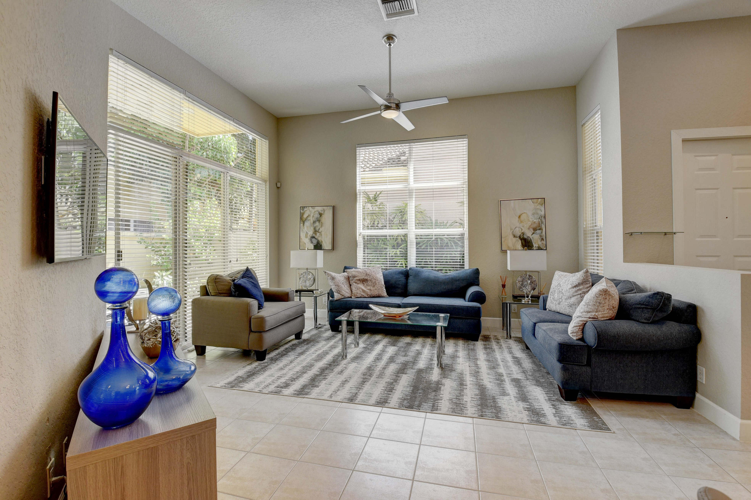 4247 Northwest 64th Lane Boca Raton, FL 33496 - Photo 3 of 22 Living Room - 2