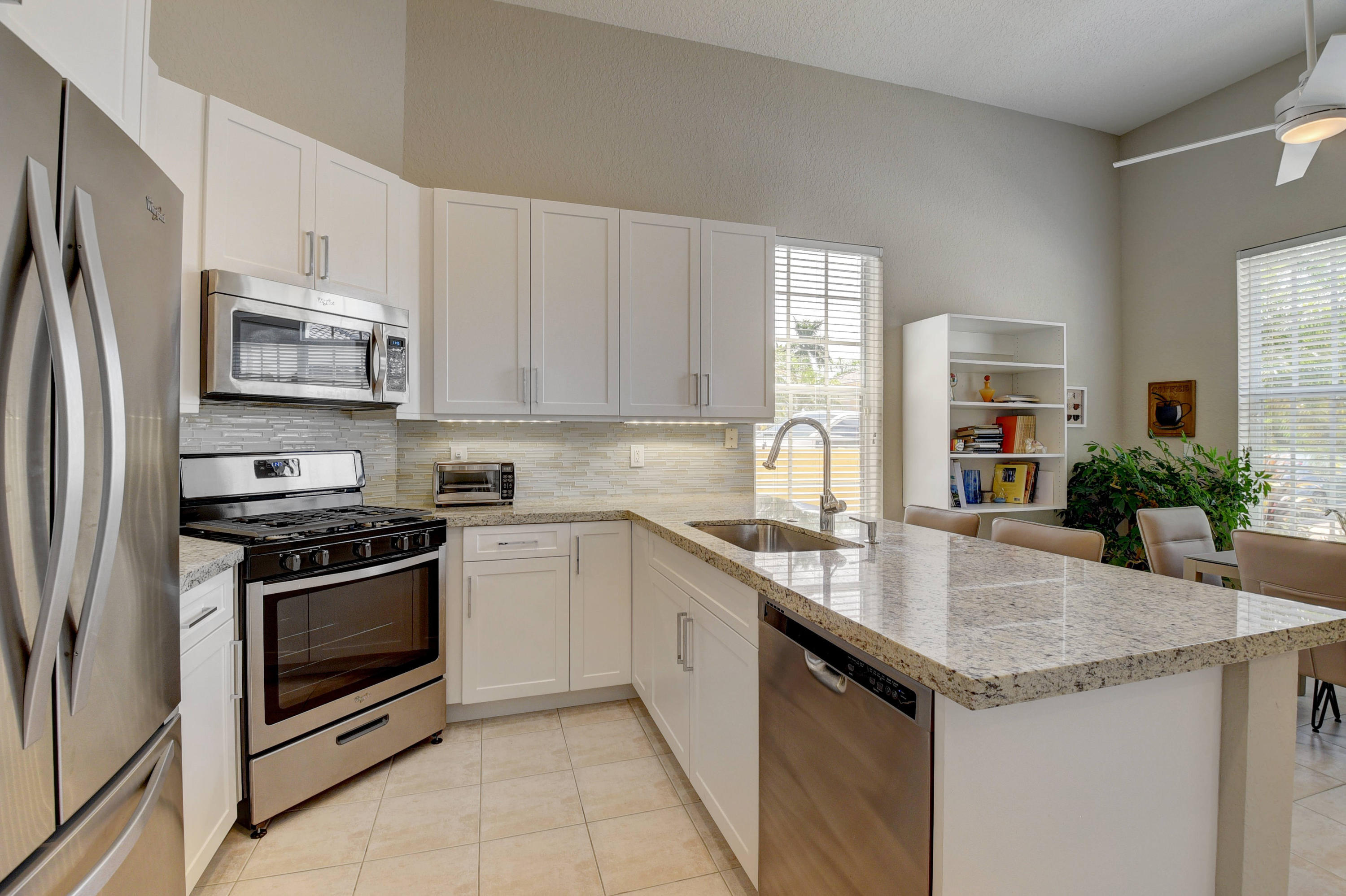 4247 Northwest 64th Lane Boca Raton, FL 33496 - Photo 8 of 22 Kitchen - 3