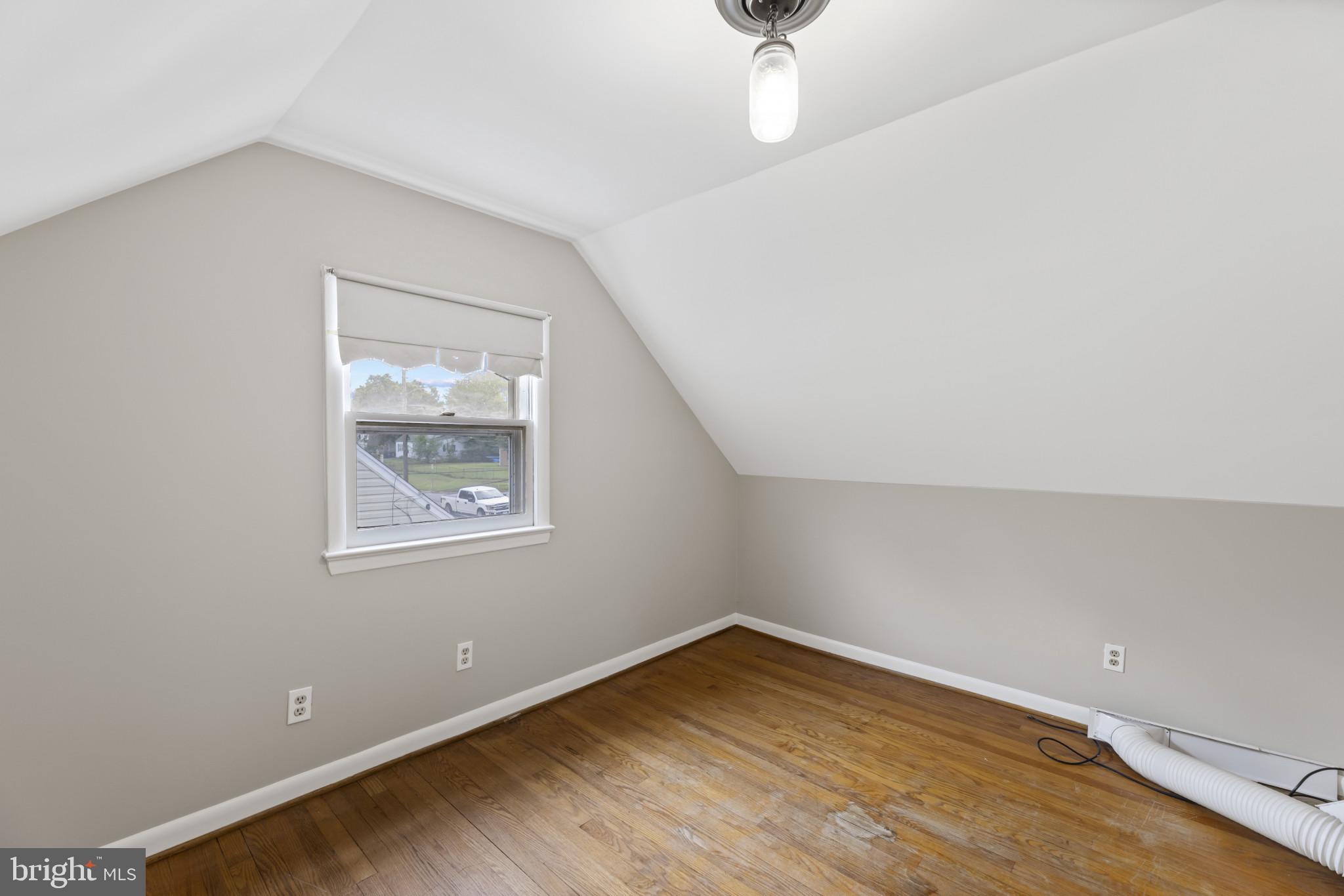 118 Mace Street Manassas Park, VA 20111 - Photo 21 of 25 an empty room with a window