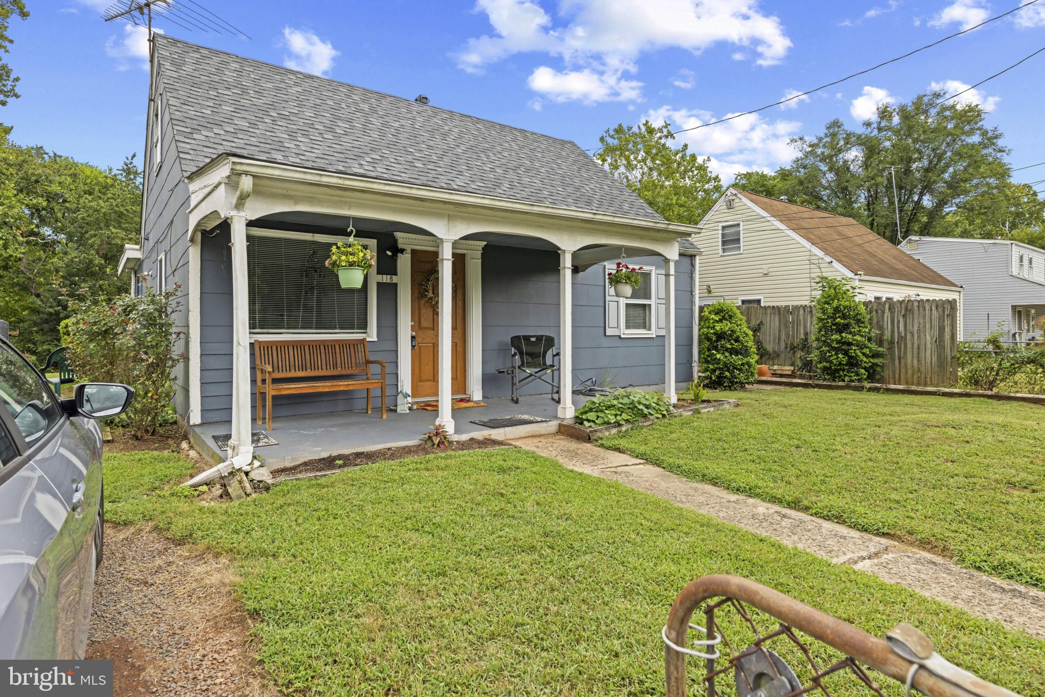 118 Mace Street Manassas Park, VA 20111 - Photo 3 of 25 front view of a house with a yard