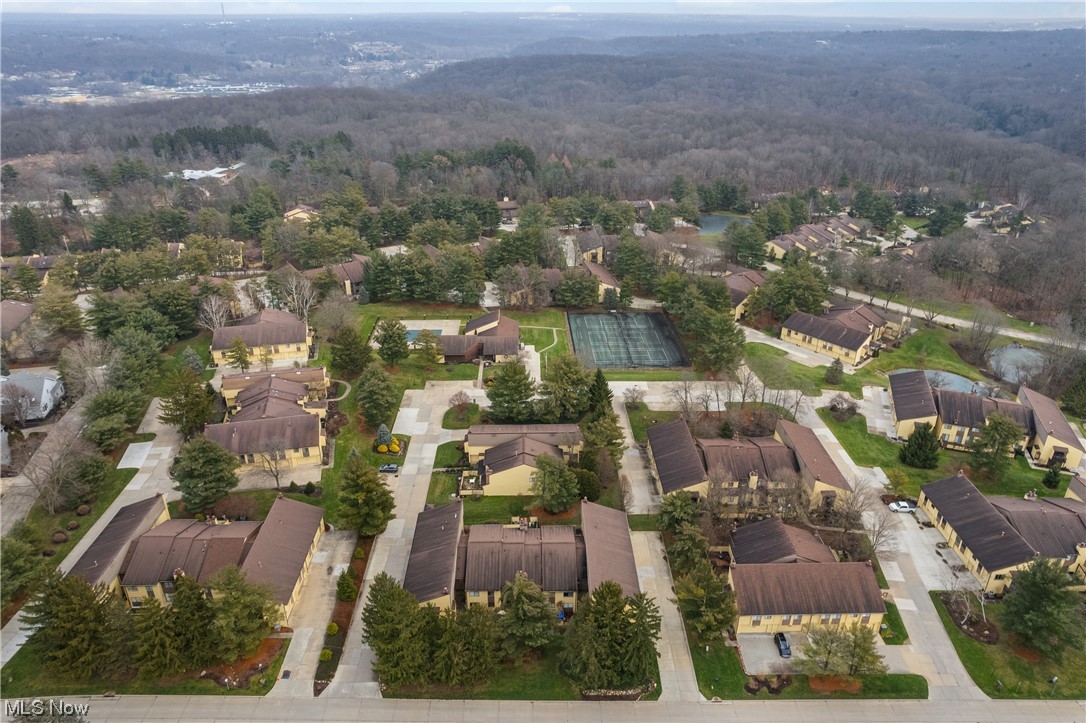 949 Hampton Ridge Drive Akron, OH 44313 - Photo 35 of 35 Drone/Aerial view