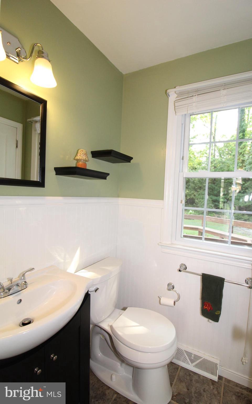 714 Halstead Road Wilmington, DE 19803 - Photo 15 of 38 Main Floor Updated Powder Room