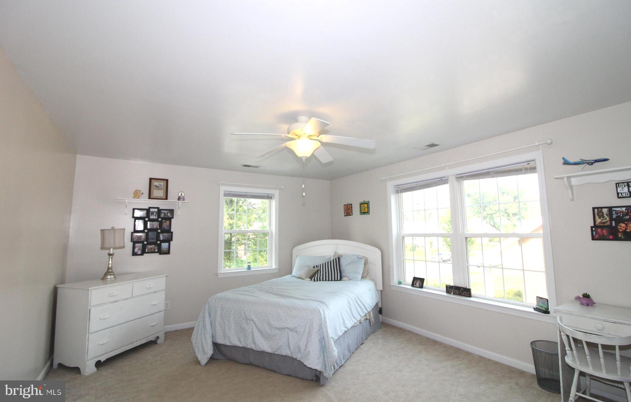 714 Halstead Road Wilmington, DE 19803 - Photo 22 of 38 Huge Bedroom with Walk-in Closet