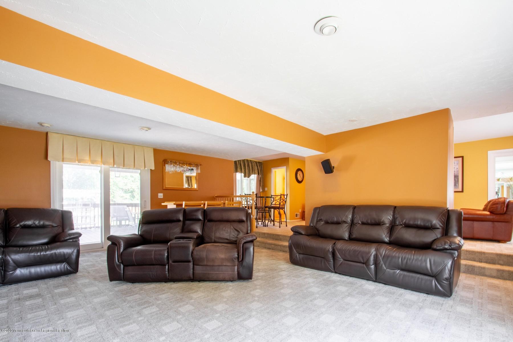 21 Woods Road Freehold, NJ 07728 - Photo 18 of 42 IMG_5875-HDR