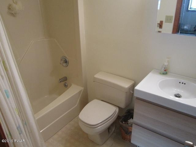 121 Rocky Road Lackawaxen, PA 18435 - Photo 20 of 21 Gallery Image 20