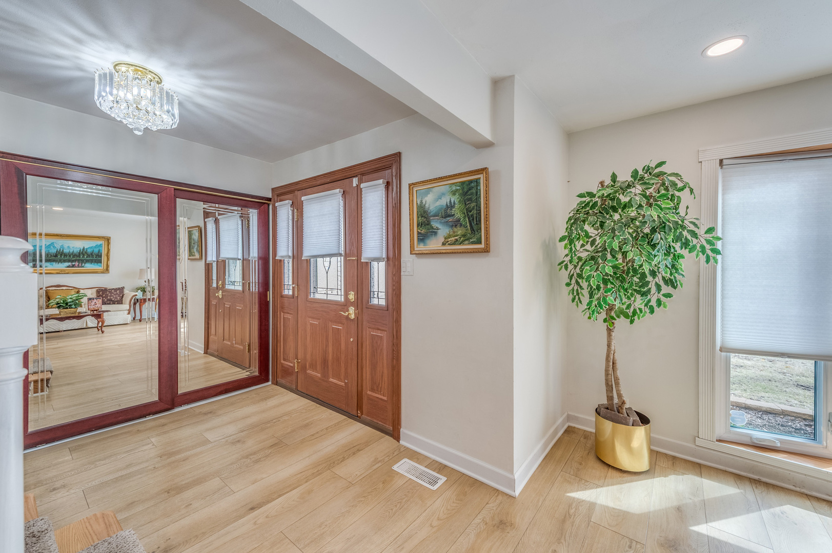 1716 Beech Road Mount Prospect, IL 60056 - Photo 3 of 28