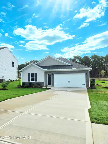 $2,400 | 531 Banbury Lane, Aberdeen, NC 28315