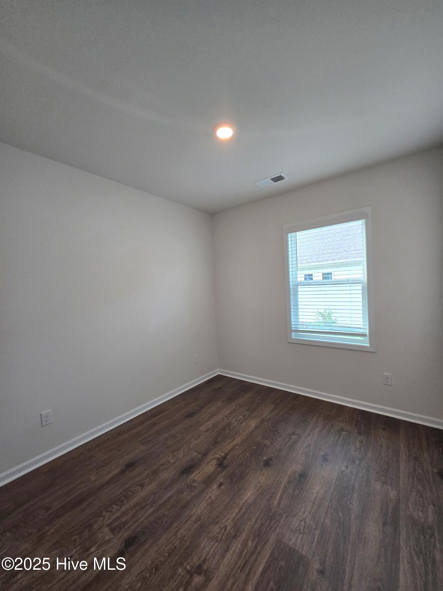 531 Banbury Lane Aberdeen, NC 28315 - Photo 8 of 13 23698