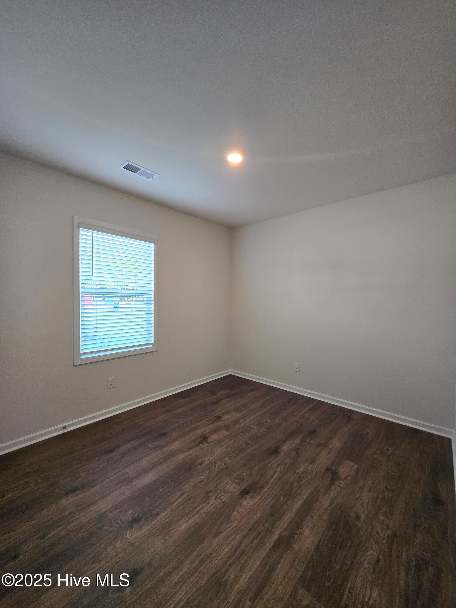 531 Banbury Lane Aberdeen, NC 28315 - Photo 10 of 13 23695