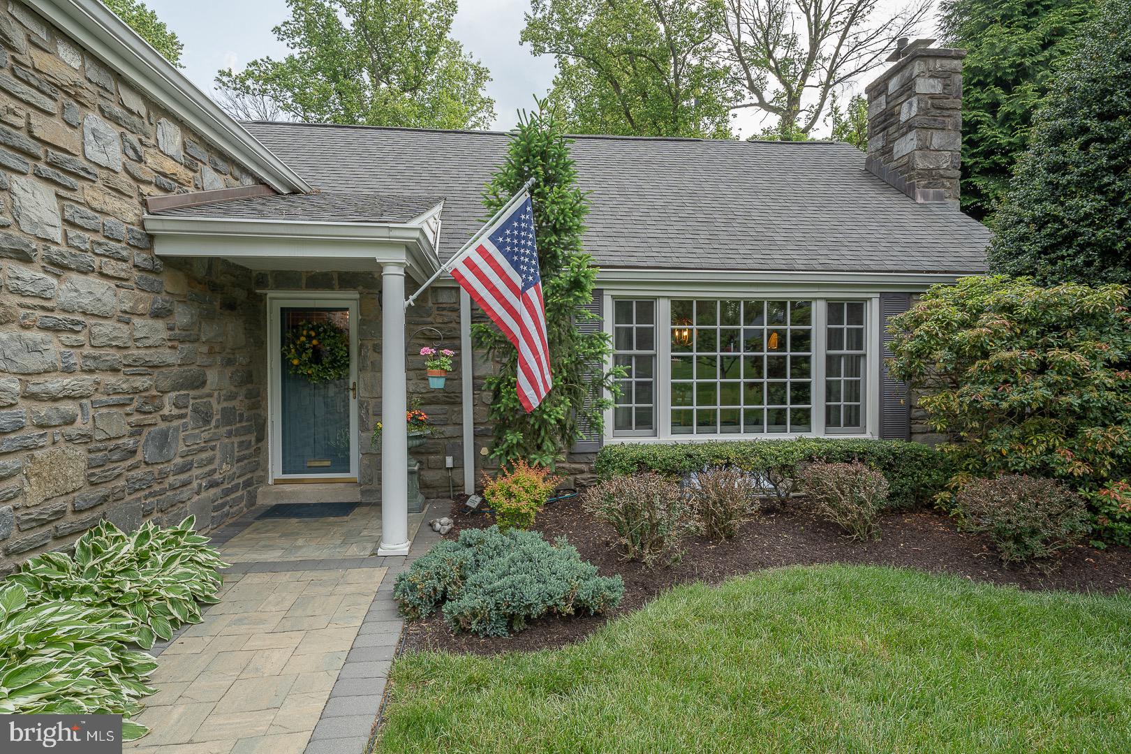 735 Hamilton Road Bryn Mawr, PA 19010 - Photo 4 of 66 WELCOME HOME