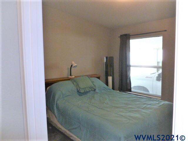 4254 Hazelgreen Road Northeast Salem, OR 97305 - Photo 11 of 16 Gallery Image 11