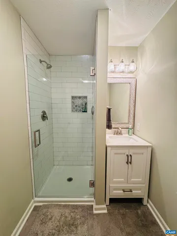 a view of entryway and hall