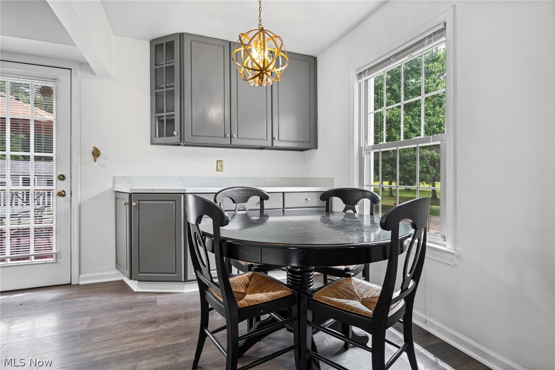 7471 Som Center Road Solon, OH 44139 - Photo 11 of 34 Eat in Kitchen or Dining Room