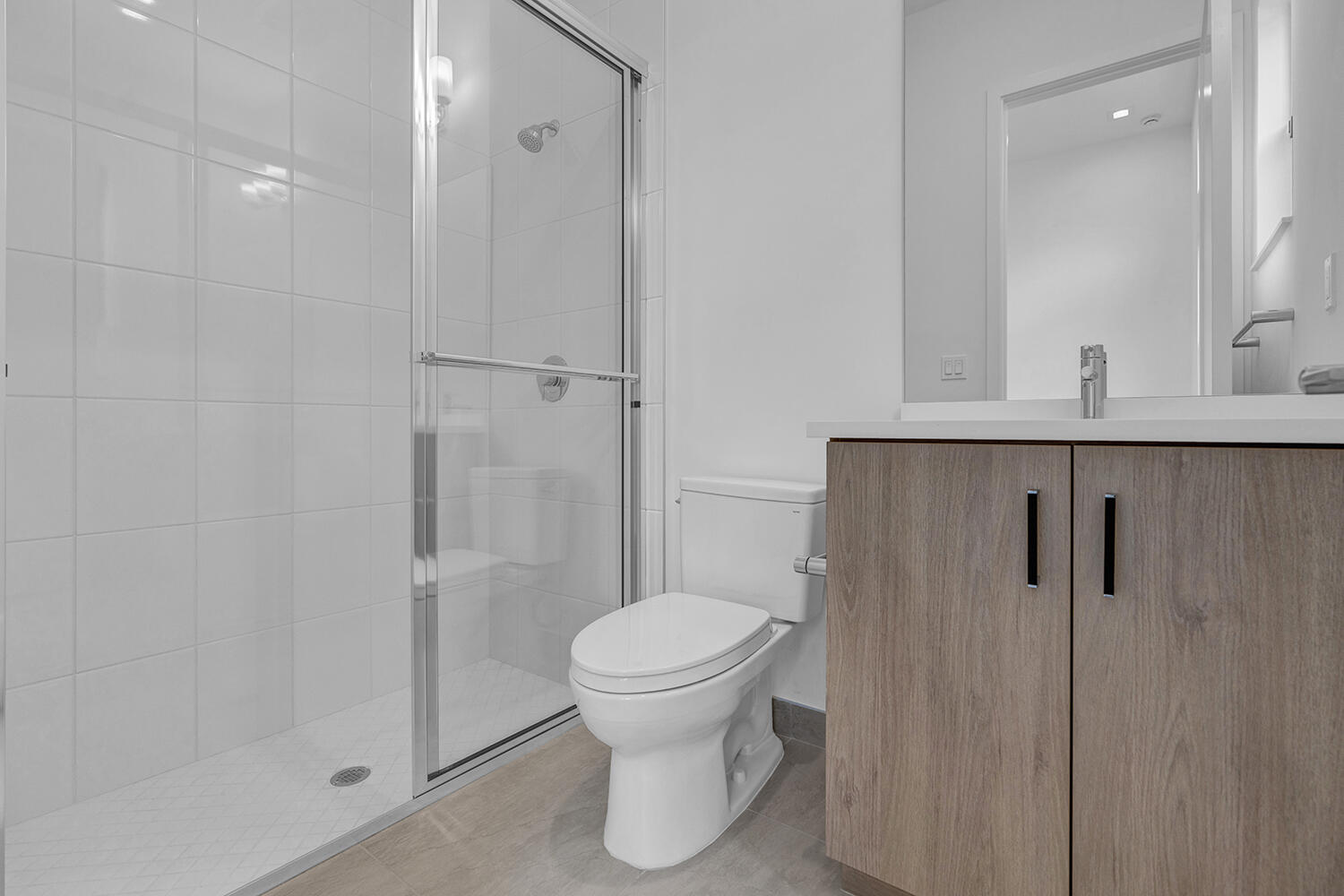 9523 Riverside Pk Drive Boca Raton, FL 33434 - Photo 15 of 47 BathroomDowstairs