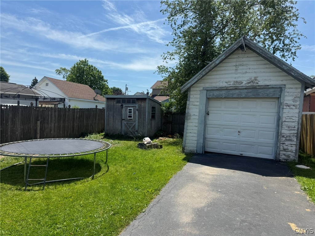 119 Merrill Street Syracuse, NY 13208 - Photo 41 of 43