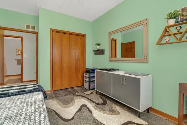 $269,900 | 6430 Pine Cone Drive, Unit 1W, Tinley Park, IL 60477