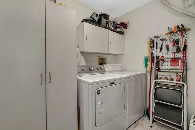 $269,900 | 6430 Pine Cone Drive, Unit 1W, Tinley Park, IL 60477