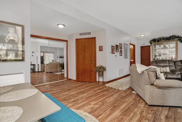 $269,900 | 6430 Pine Cone Drive, Unit 1W, Tinley Park, IL 60477