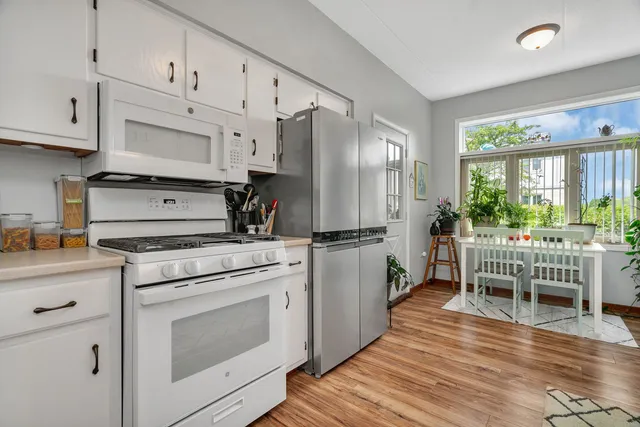 $269,900 | 6430 Pine Cone Drive, Unit 1W, Tinley Park, IL 60477