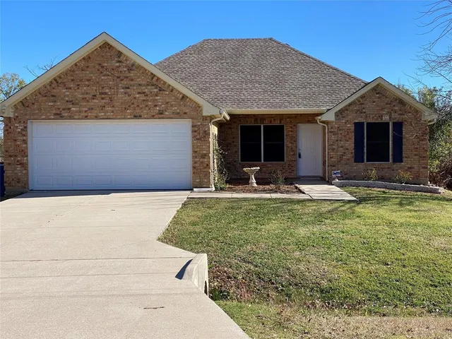 $2,275 | 713 Charyl Lynn Drive, Argyle, TX 76226