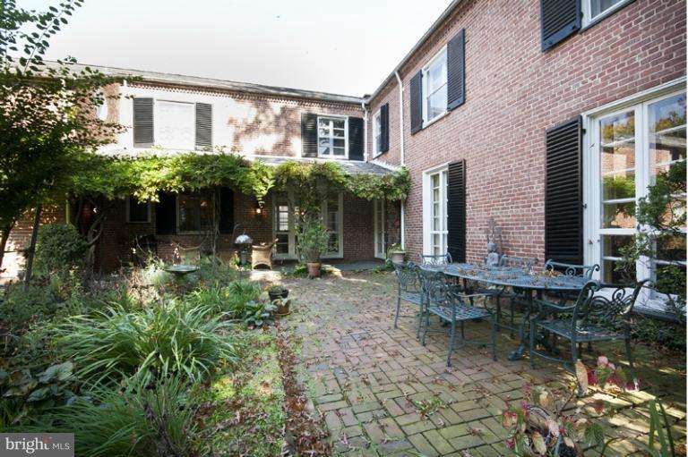 220 Wendover Road Baltimore, MD 21218 - Photo 2 of 27 Exterior (Rear)