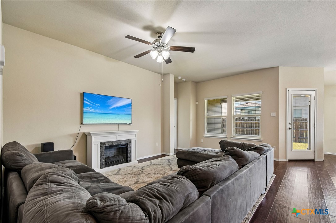 204 Bainbridge Road Temple, TX 76502 - Photo 10 of 43 Living Room