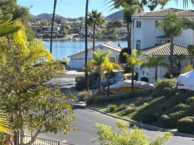 $888,000 | 21734 Appaloosa Court, Canyon Lake, CA 92587