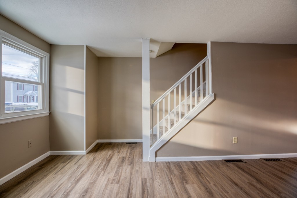 33-35 Nathaniel Street Springfield, MA 01109 - Photo 13 of 32 Gallery Image 13