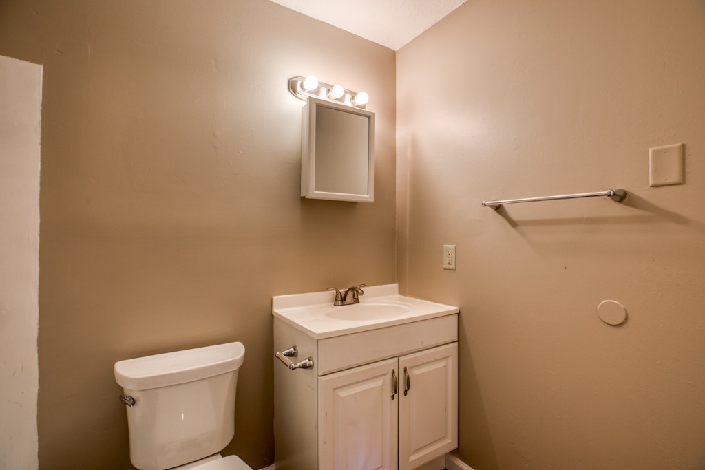 33-35 Nathaniel Street Springfield, MA 01109 - Photo 15 of 32 Gallery Image 15