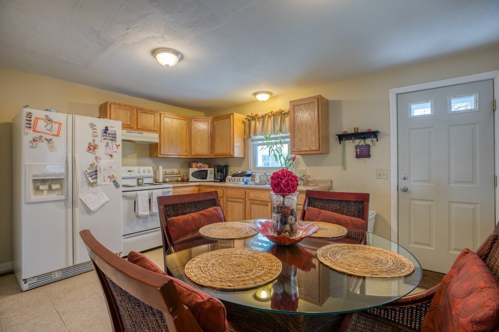 33-35 Nathaniel Street Springfield, MA 01109 - Photo 21 of 32 Gallery Image 21